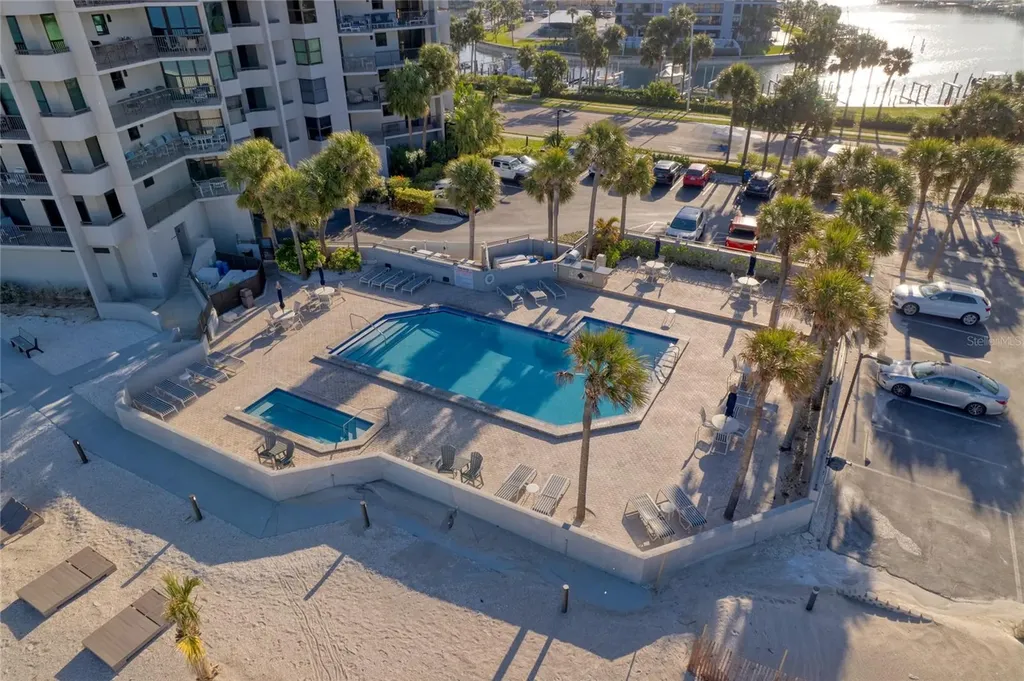 1660 Gulf Boulevard Clearwater FL 33767