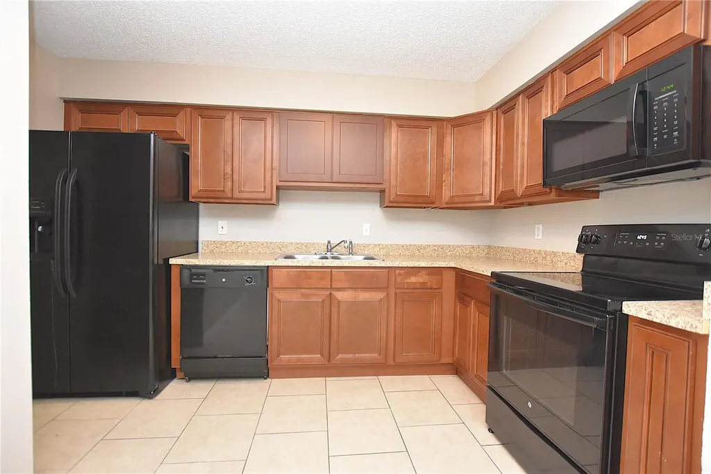 1139 W Mercury Drive Lakeland FL 33801