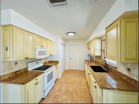 7423 Mohawk Trail Spring Hill FL 34606