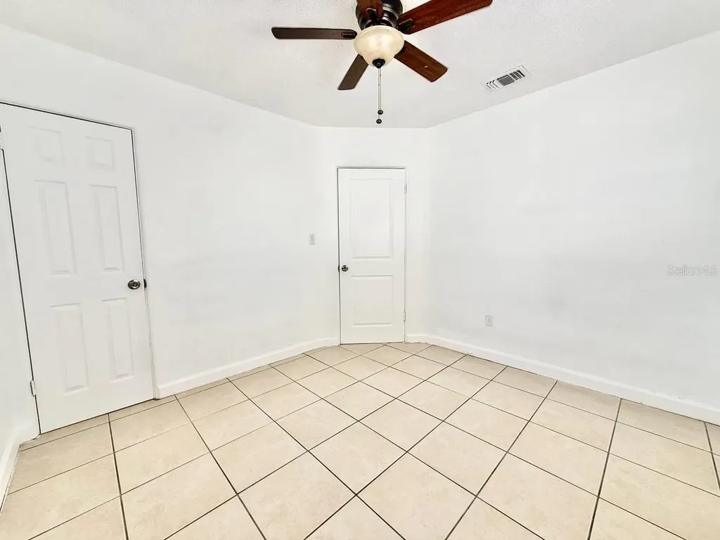 1607 E Maple Avenue Tampa FL 33604