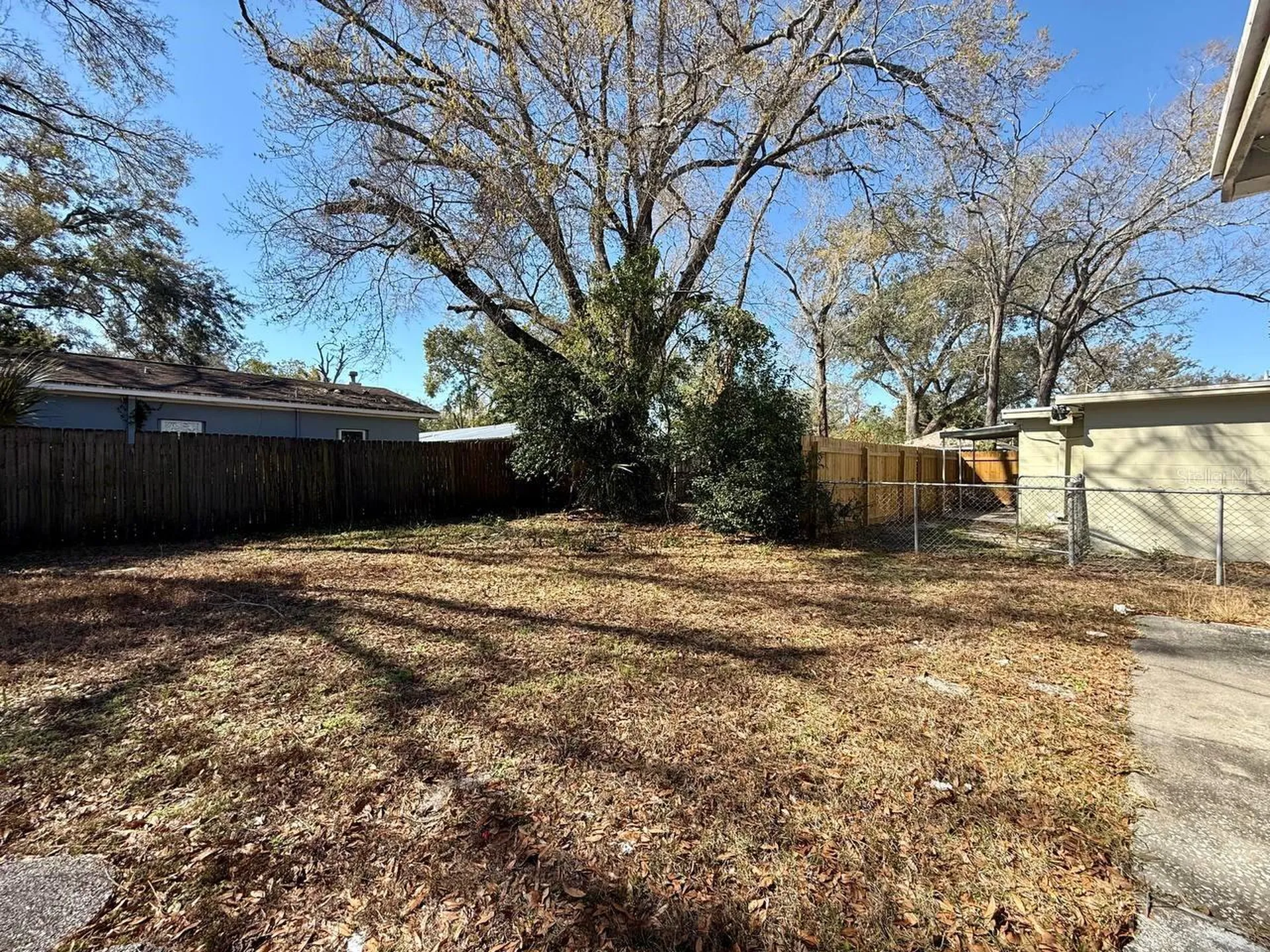 1607 E Maple Avenue Tampa FL 33604