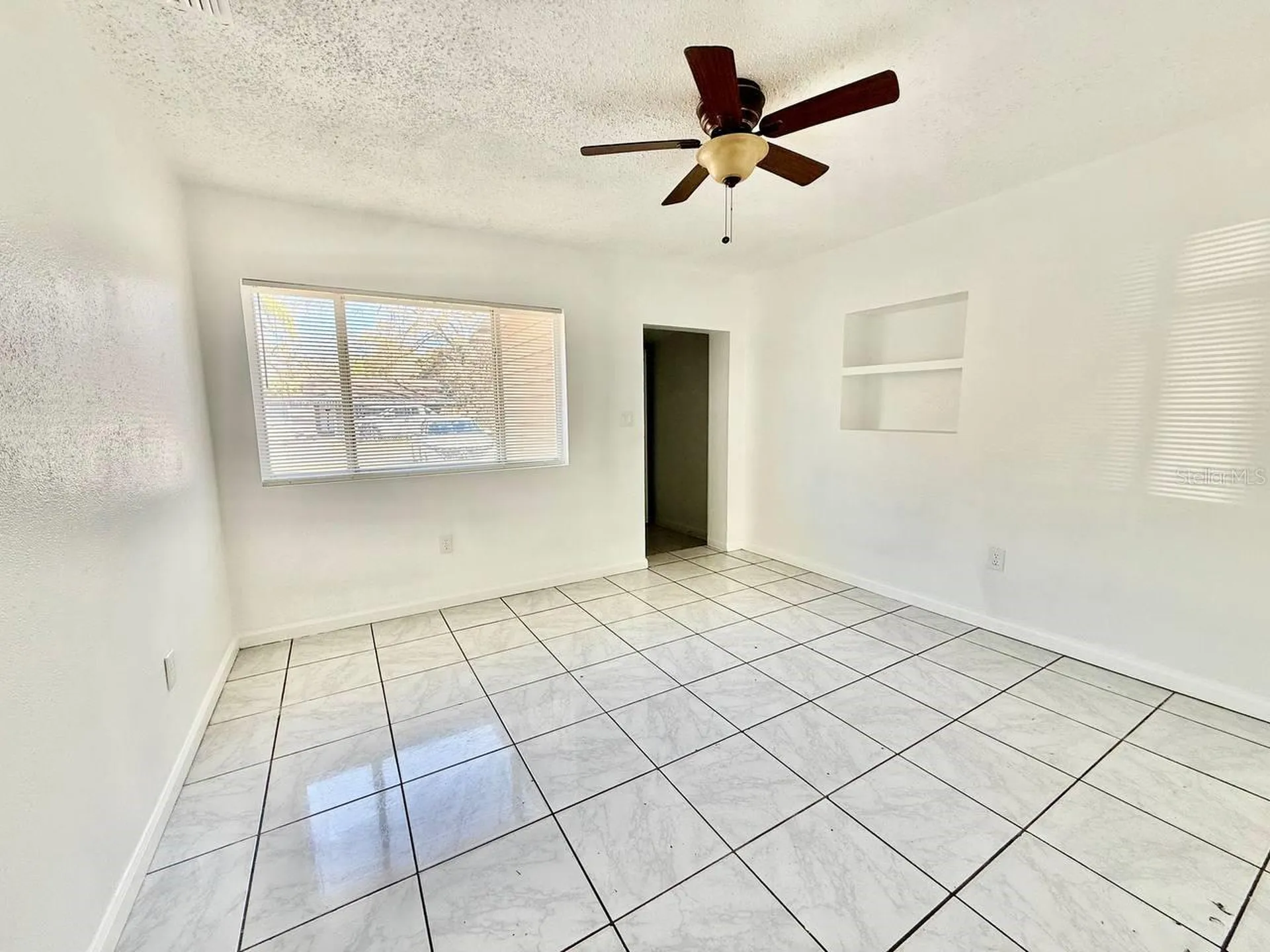1607 E Maple Avenue Tampa FL 33604