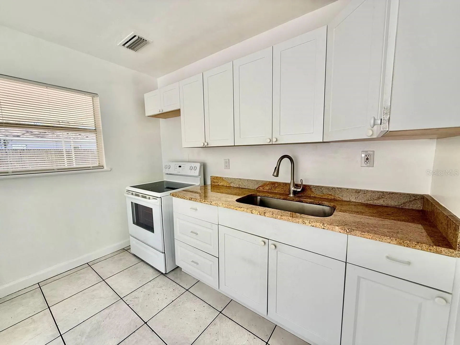 1607 E Maple Avenue Tampa FL 33604