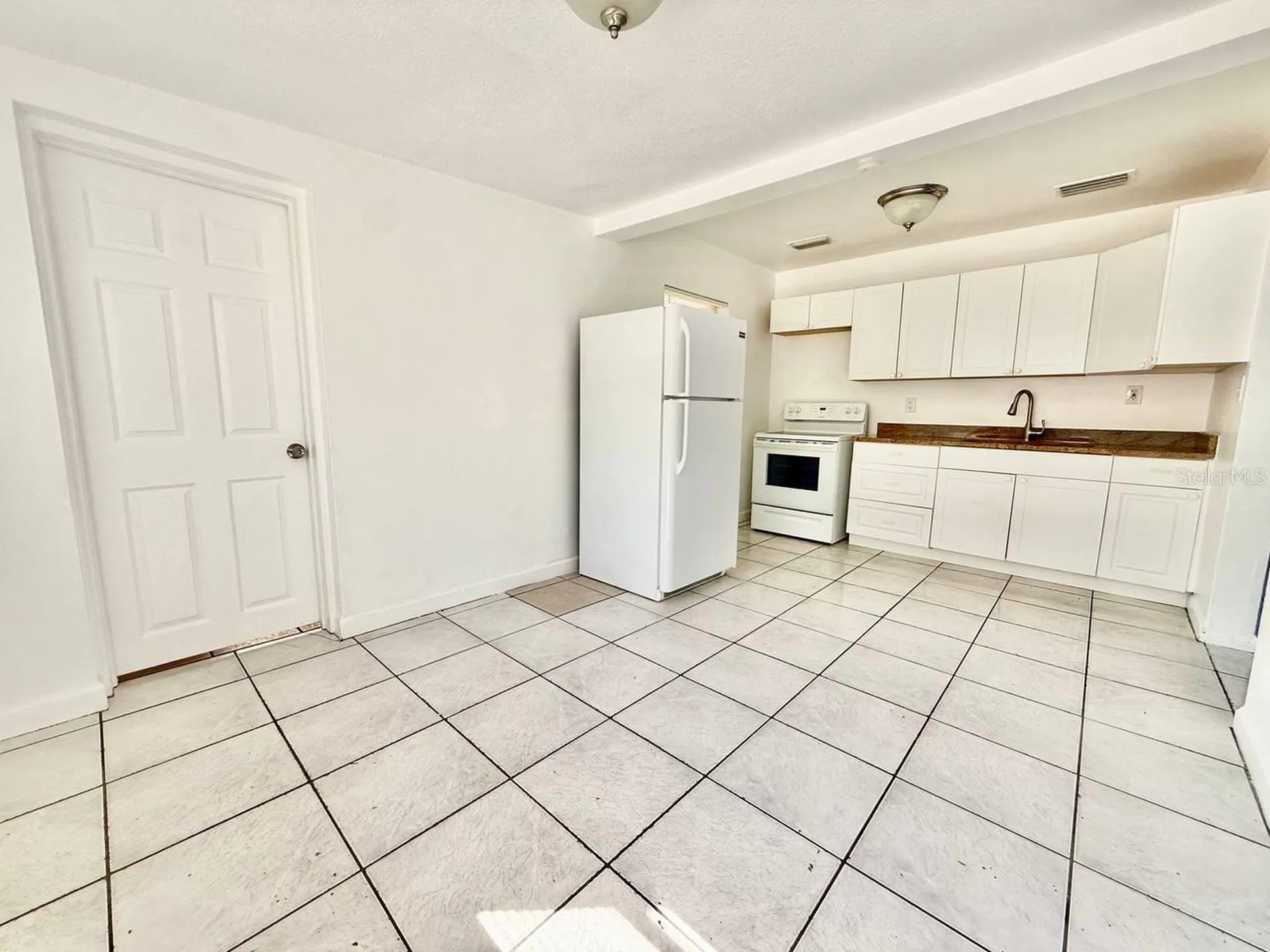 1607 E Maple Avenue Tampa FL 33604