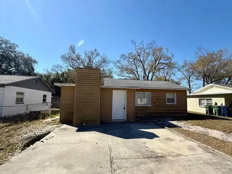 1607 E Maple Avenue Tampa FL 33604