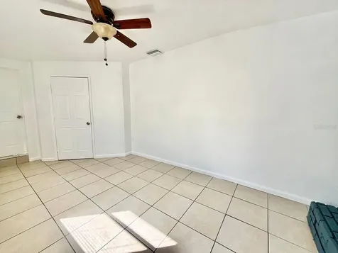 1607 E Maple Avenue Tampa FL 33604