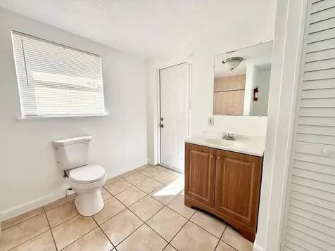 1607 E Maple Avenue Tampa FL 33604