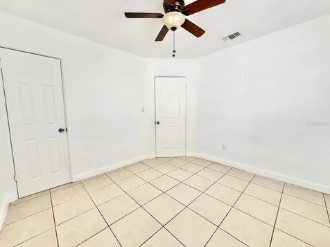1607 E Maple Avenue Tampa FL 33604
