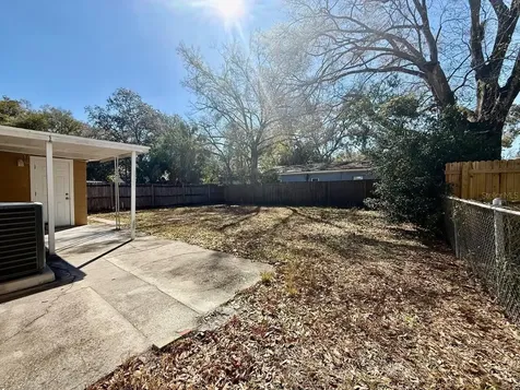 1607 E Maple Avenue Tampa FL 33604