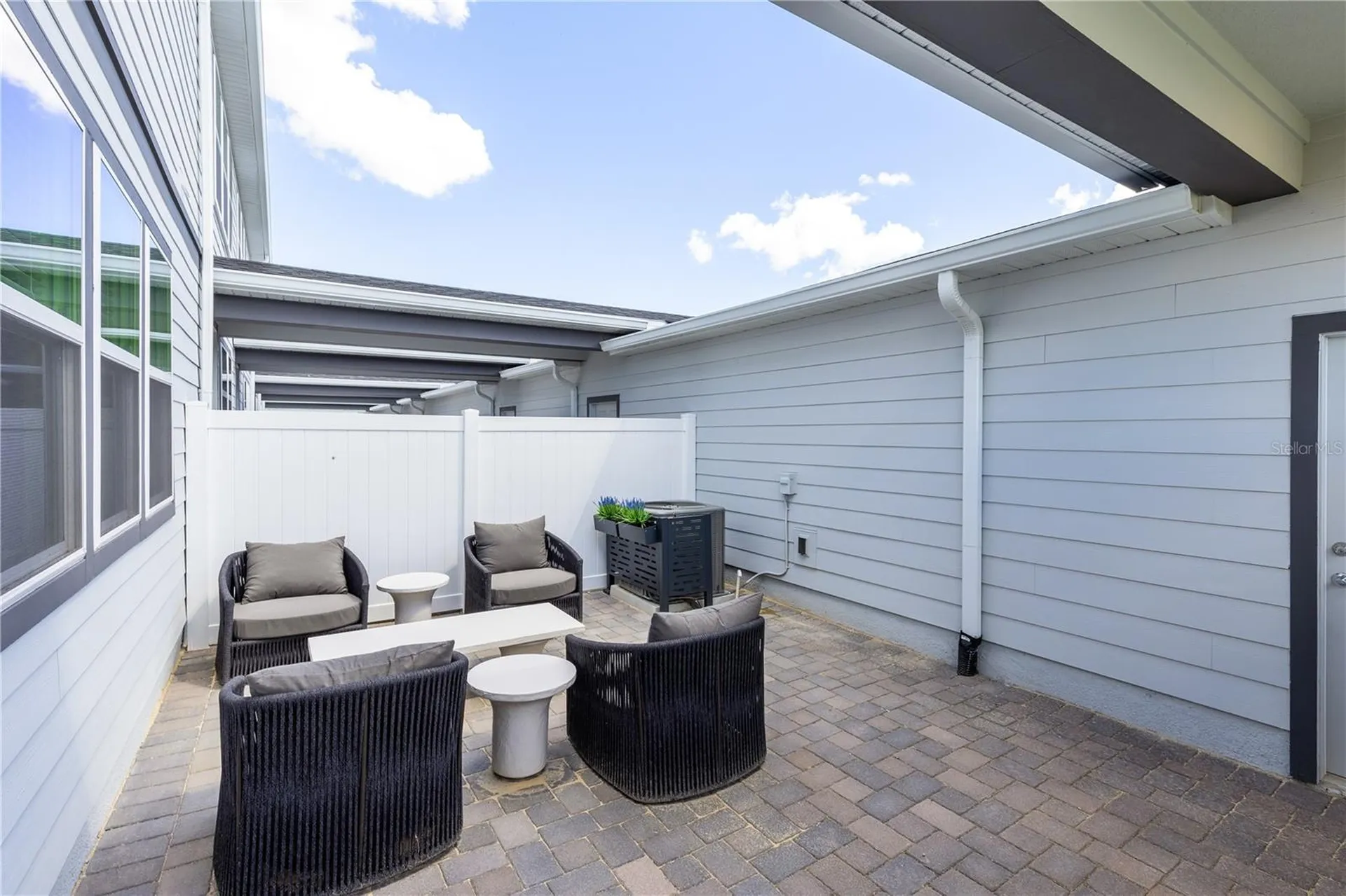 10118 Hadley Street Orlando FL 32829