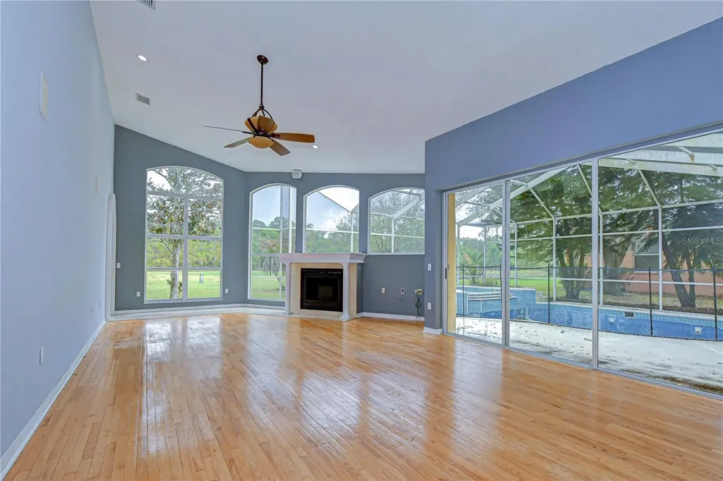 3373 Crescent Oaks Boulevard Tarpon Springs FL 34688