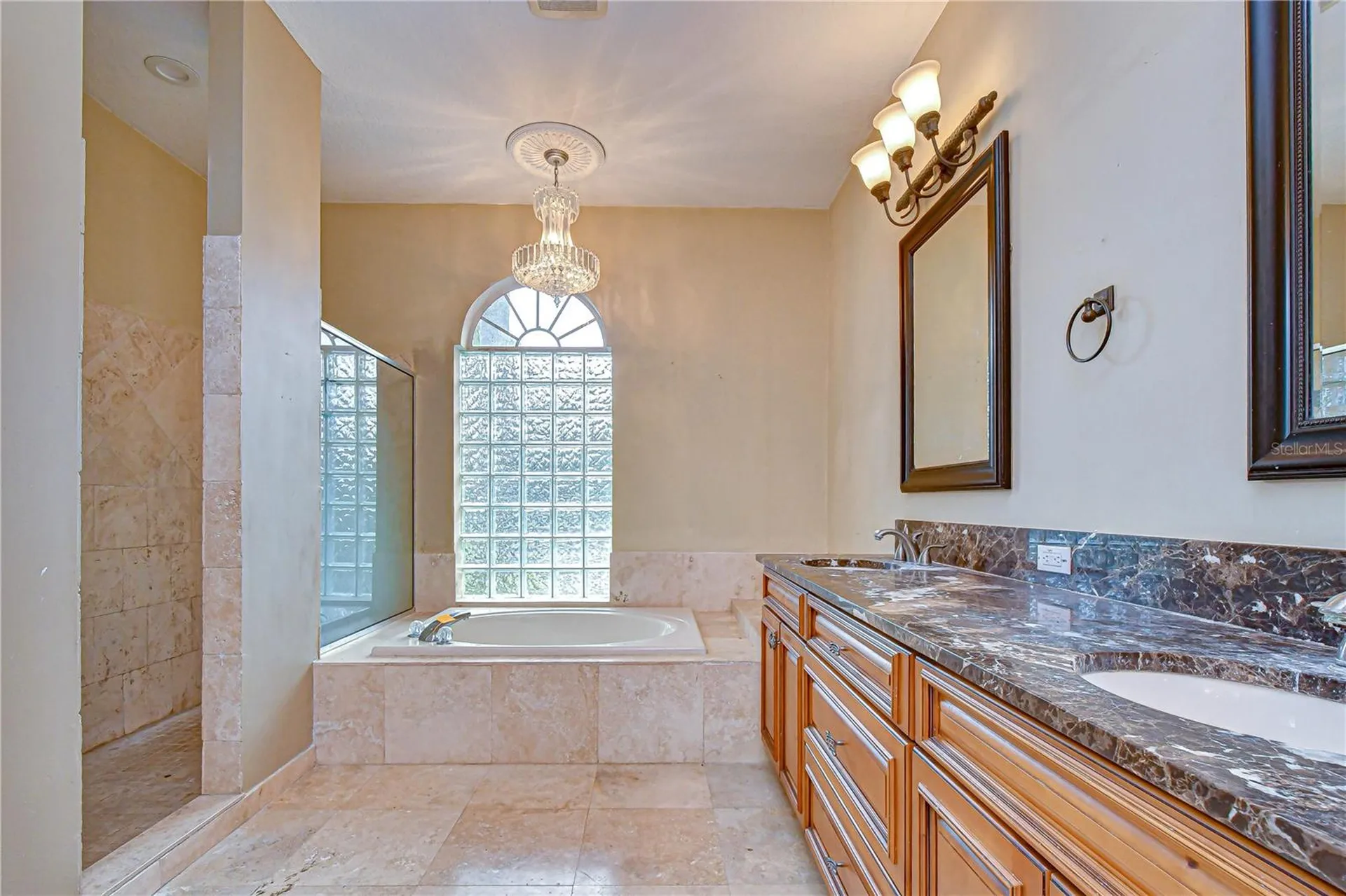 3373 Crescent Oaks Boulevard Tarpon Springs FL 34688