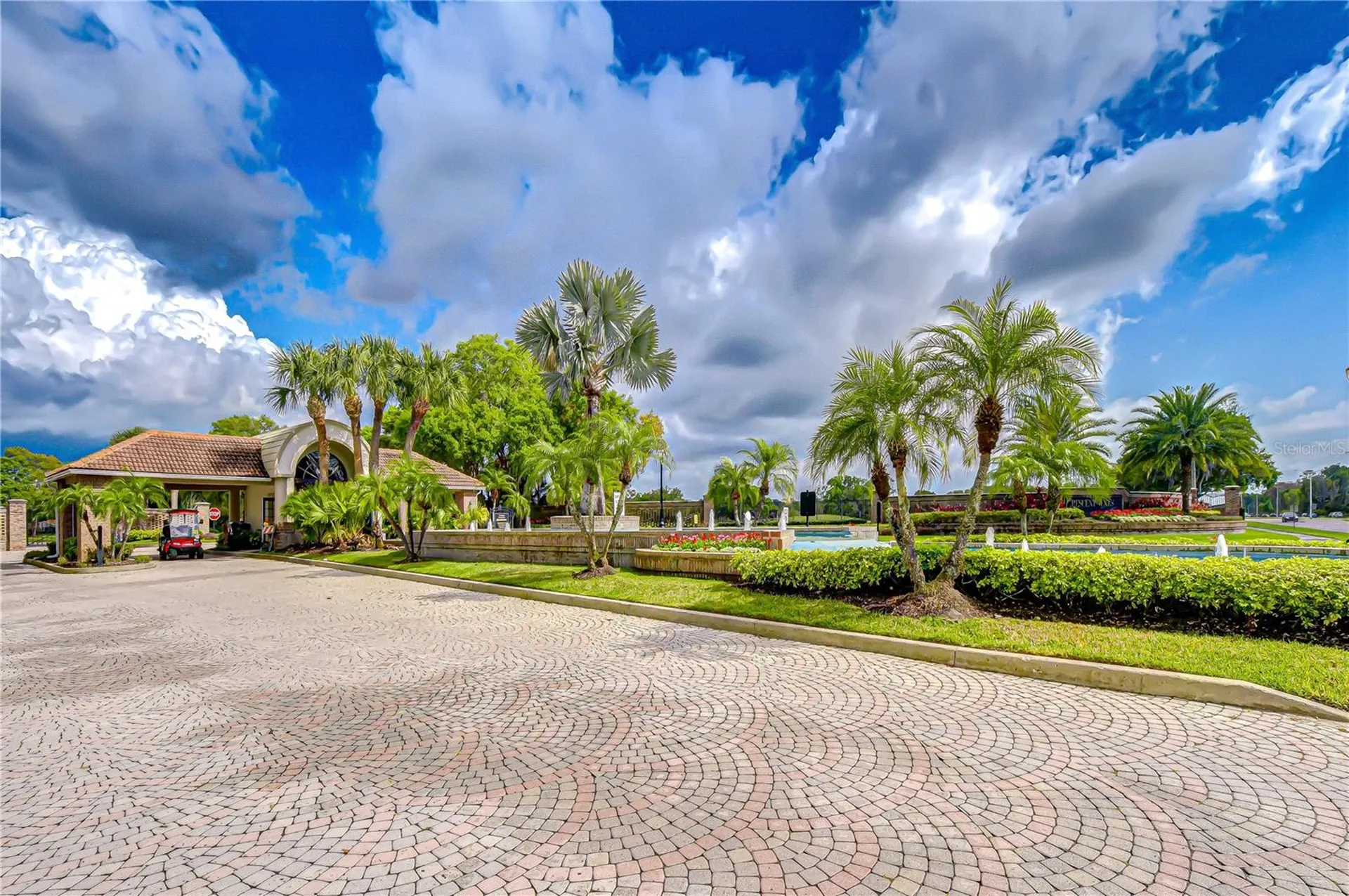 3373 Crescent Oaks Boulevard Tarpon Springs FL 34688