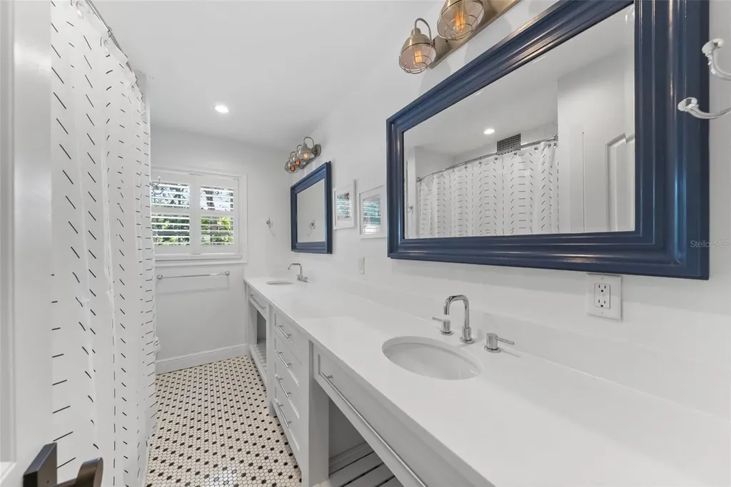 1207 S Druid Lane Tampa FL 33629