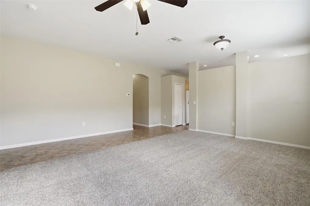 6407 Bridgecrest Drive Lithia FL 33547