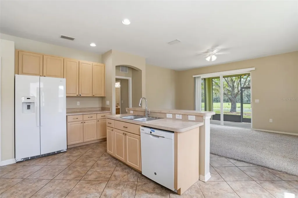 6407 Bridgecrest Drive Lithia FL 33547