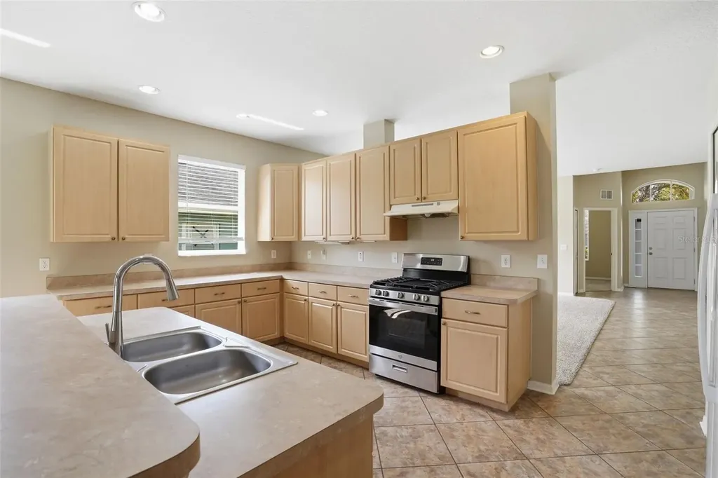 6407 Bridgecrest Drive Lithia FL 33547