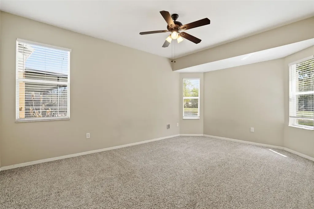 6407 Bridgecrest Drive Lithia FL 33547