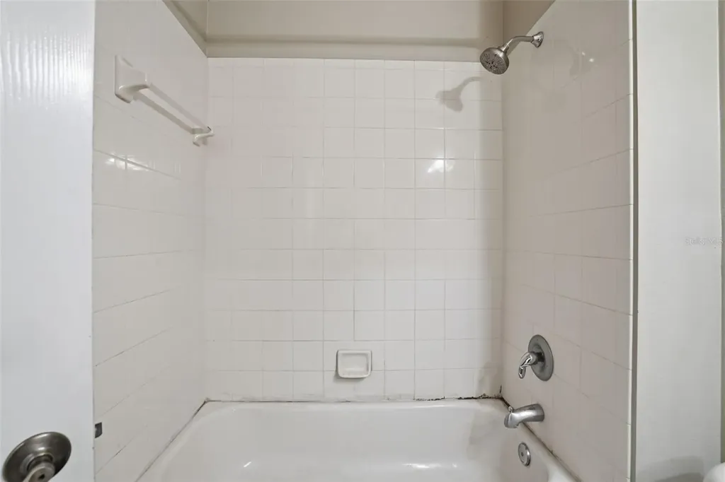 6407 Bridgecrest Drive Lithia FL 33547