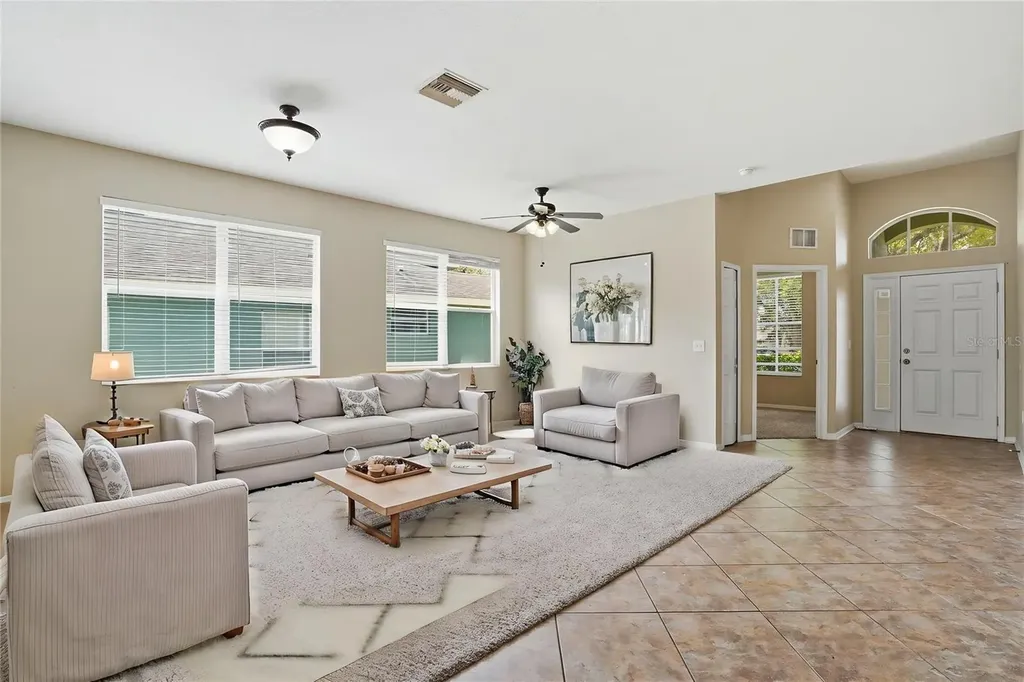 6407 Bridgecrest Drive Lithia FL 33547