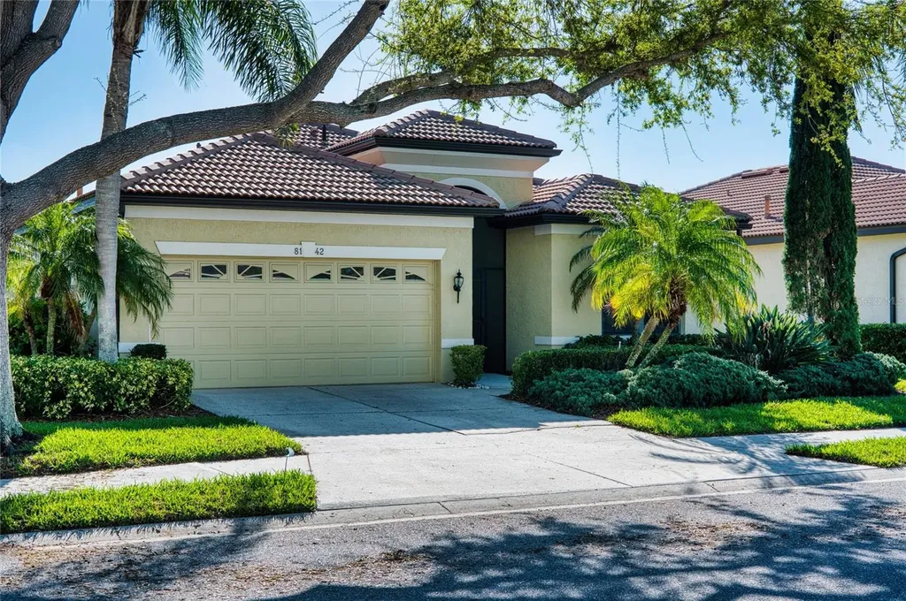 8142 Stirling Falls Circle Sarasota FL 34243