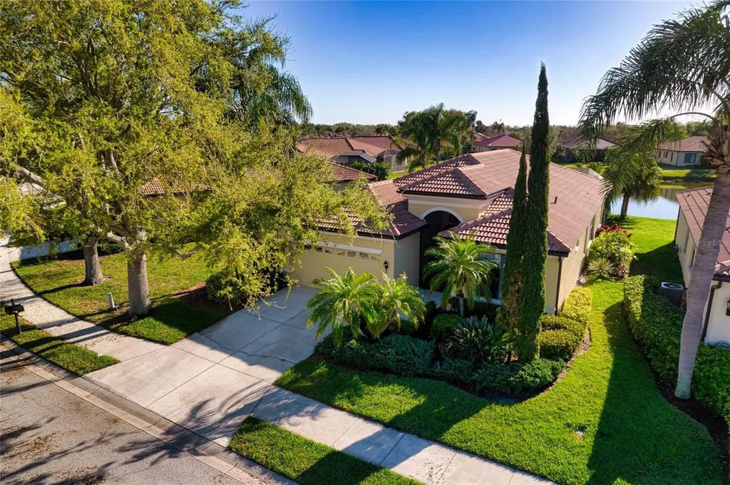 8142 Stirling Falls Circle Sarasota FL 34243