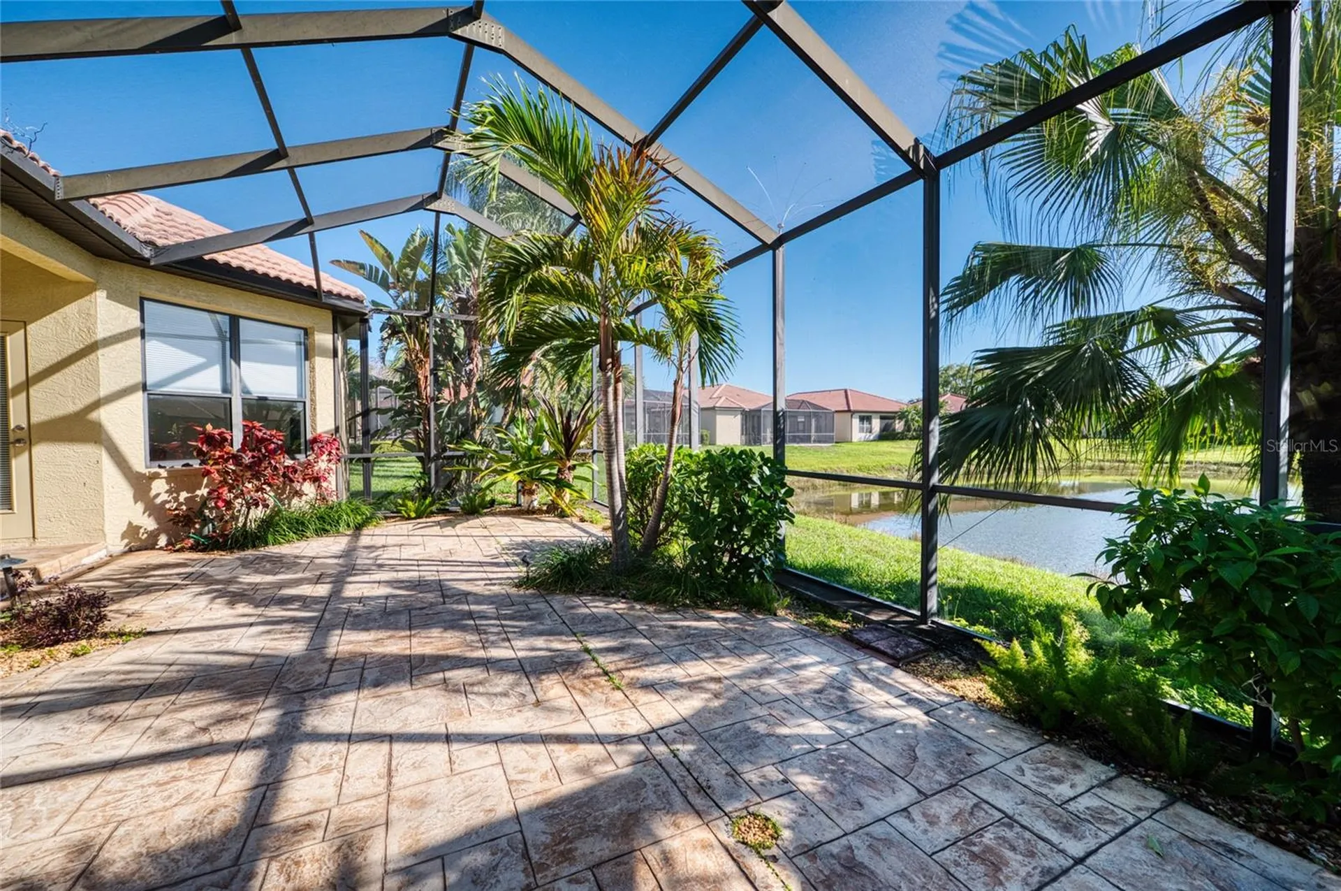 8142 Stirling Falls Circle Sarasota FL 34243