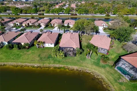 8142 Stirling Falls Circle Sarasota FL 34243