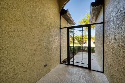 8142 Stirling Falls Circle Sarasota FL 34243