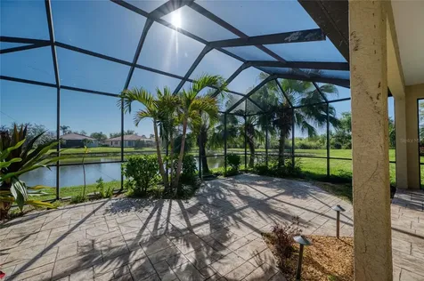 8142 Stirling Falls Circle Sarasota FL 34243