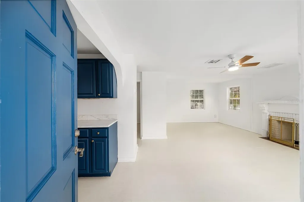 111 E Charlotte Avenue Eustis FL 32726