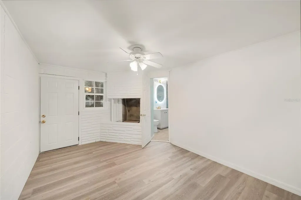 111 E Charlotte Avenue Eustis FL 32726