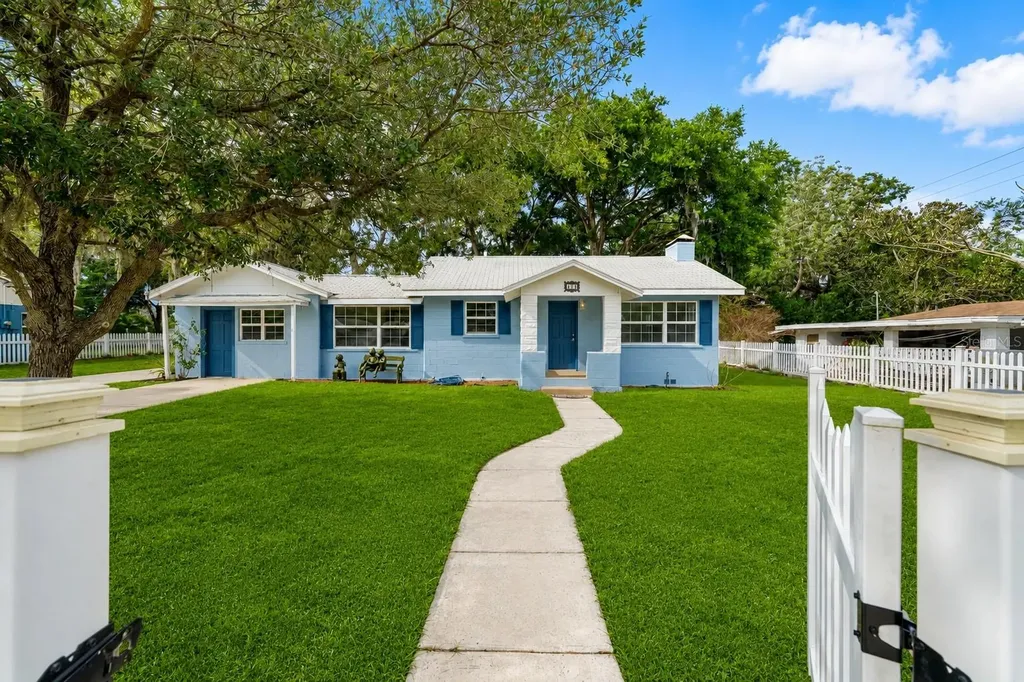 111 E Charlotte Avenue Eustis FL 32726