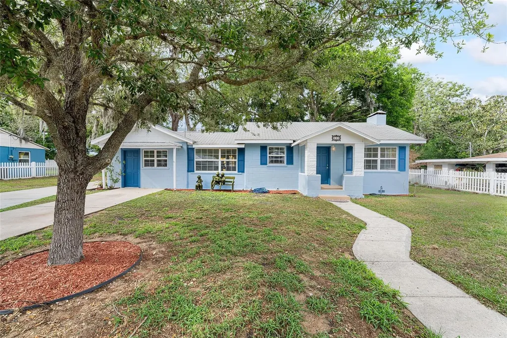 111 E Charlotte Avenue Eustis FL 32726