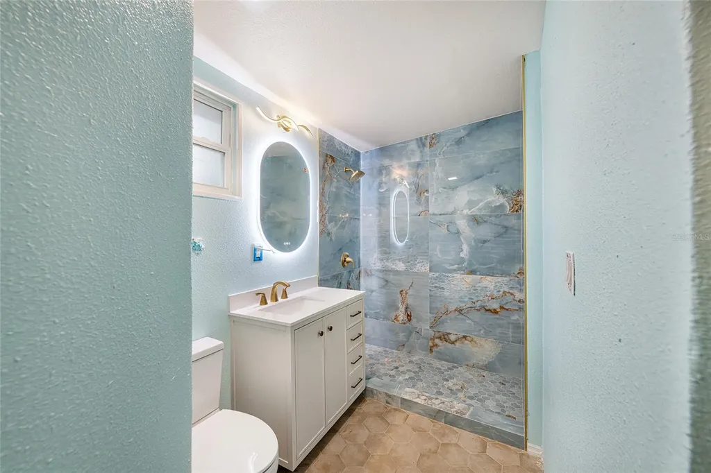111 E Charlotte Avenue Eustis FL 32726