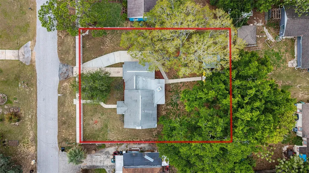 111 E Charlotte Avenue Eustis FL 32726