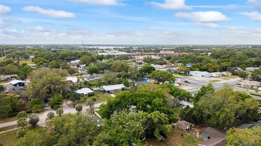 111 E Charlotte Avenue Eustis FL 32726