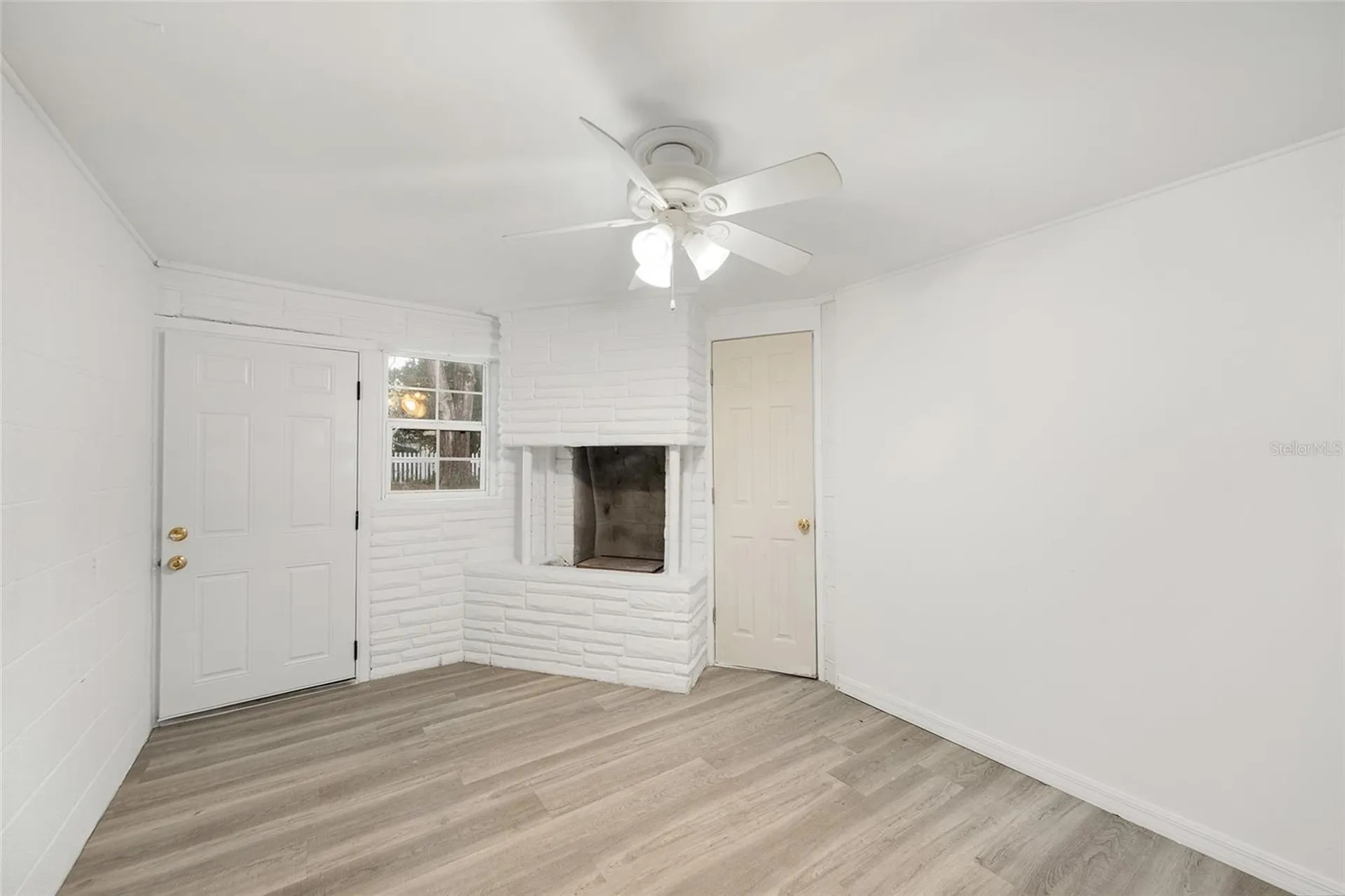 111 E Charlotte Avenue Eustis FL 32726