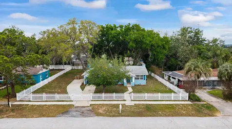 111 E Charlotte Avenue Eustis FL 32726