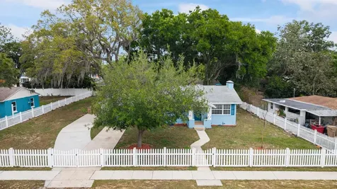 111 E Charlotte Avenue Eustis FL 32726