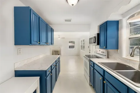 111 E Charlotte Avenue Eustis FL 32726