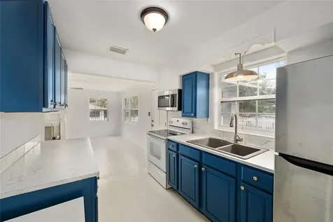 111 E Charlotte Avenue Eustis FL 32726
