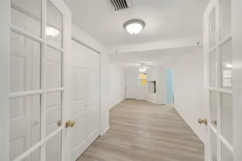 111 E Charlotte Avenue Eustis FL 32726