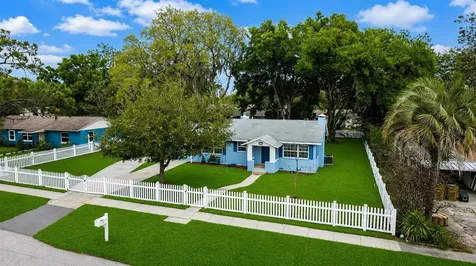 111 E Charlotte Avenue Eustis FL 32726