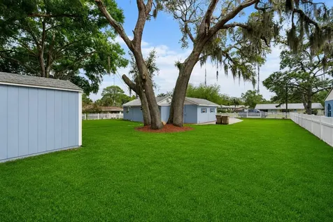 111 E Charlotte Avenue Eustis FL 32726