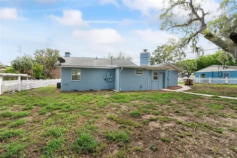 111 E Charlotte Avenue Eustis FL 32726