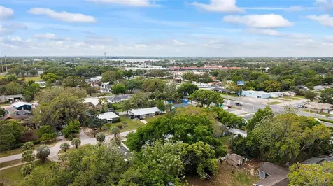 111 E Charlotte Avenue Eustis FL 32726