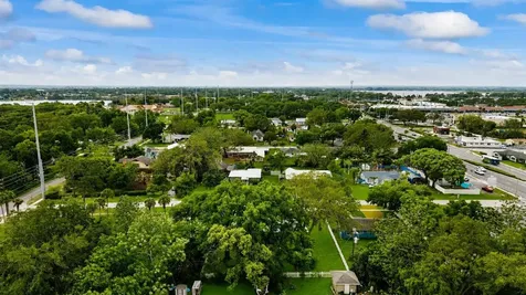 111 E Charlotte Avenue Eustis FL 32726