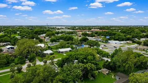 111 E Charlotte Avenue Eustis FL 32726