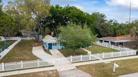 111 E Charlotte Avenue Eustis FL 32726